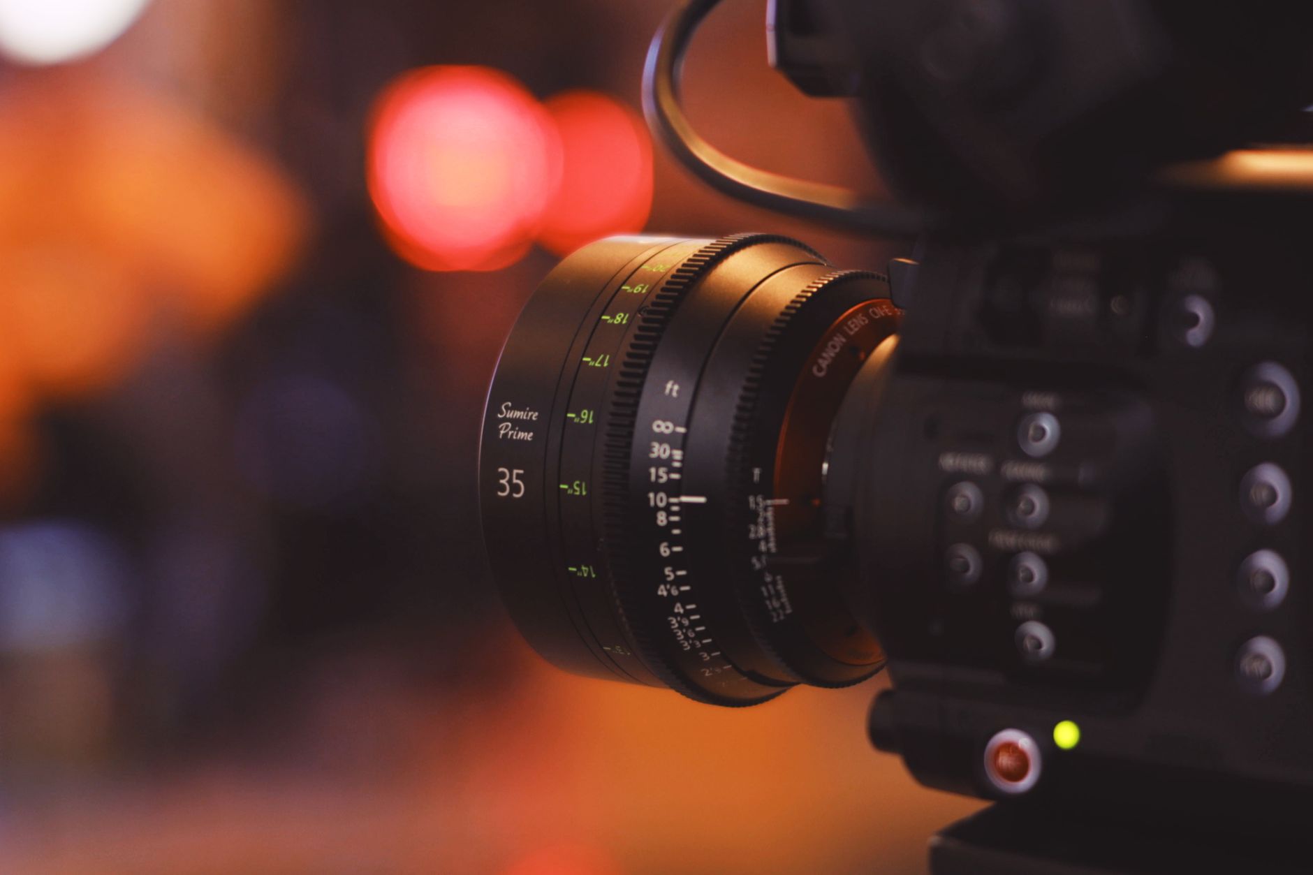 Cinematic lens set up with high depth